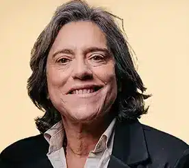 Retrato de Carla Tieppo, especialista em neurociência